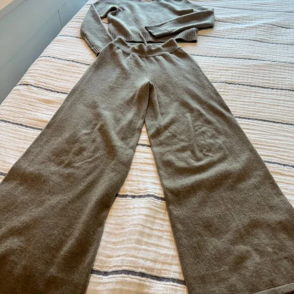 ✨ Lisa Yang 100% Cashmere Sweater & Trouser Set Luxe Knit ✨ - Picture 5 of 6